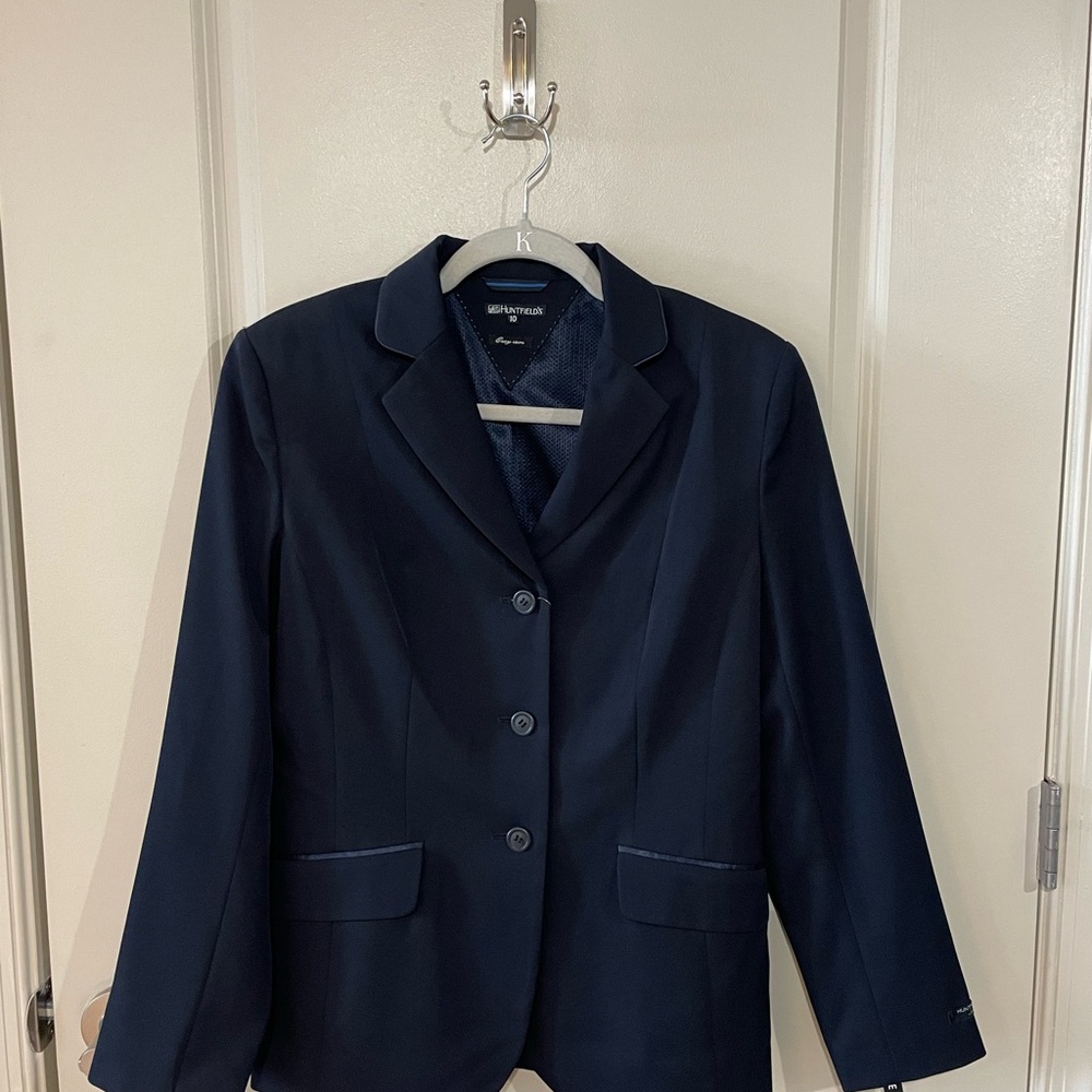 Huntfield’s Women’s Equestrian Competition Coat in True Navy